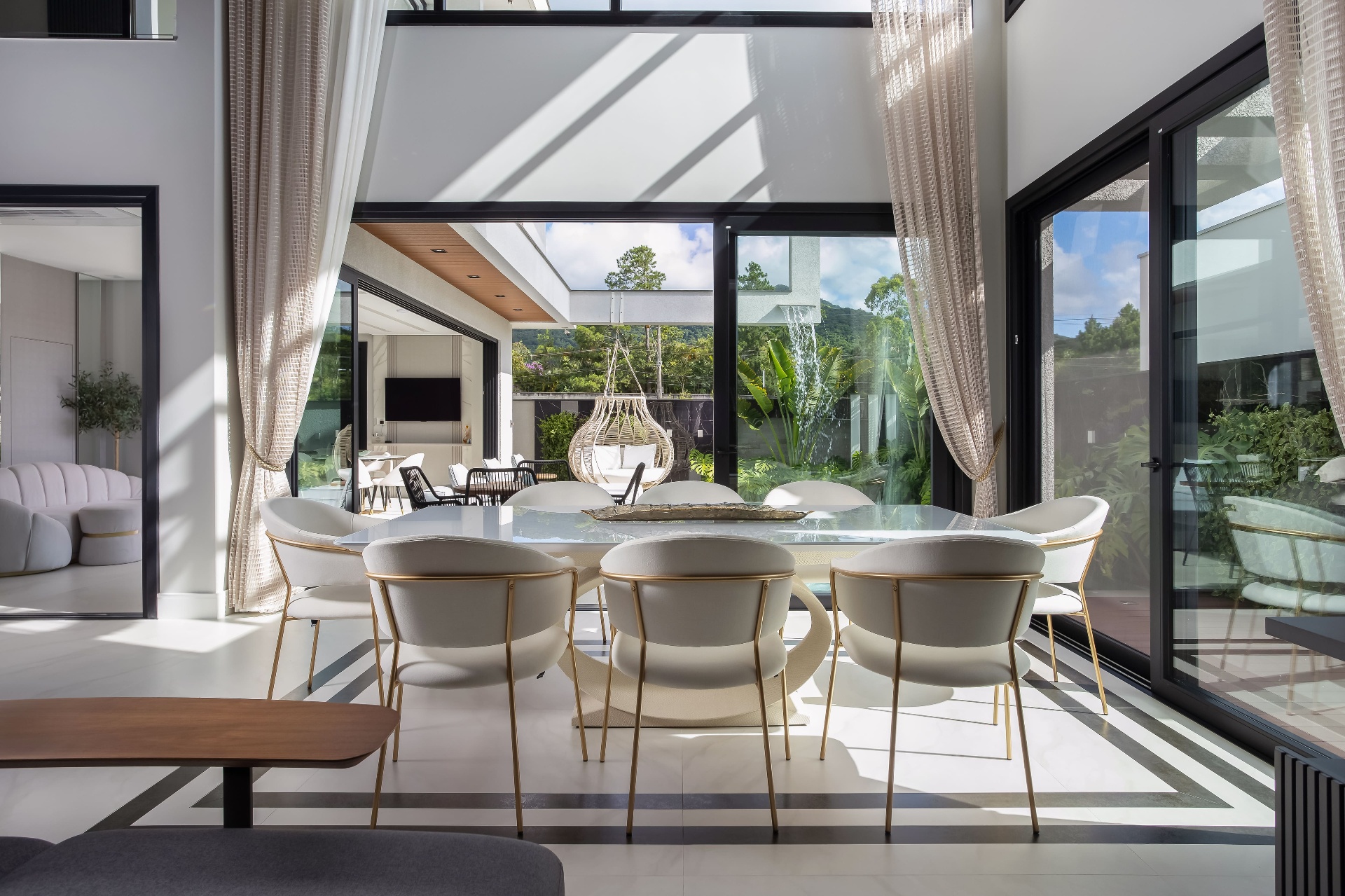 Projeto de casa de alto padrão em Balneário Camboriú — Muvéri Arquitetura